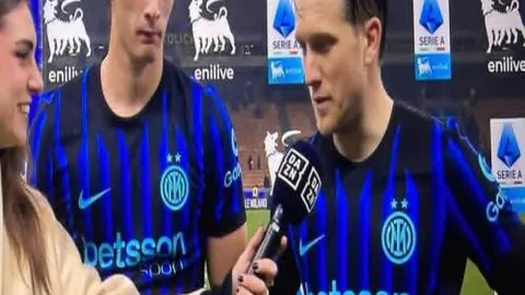 南海某海域舰艇激战实战演练壮观场面